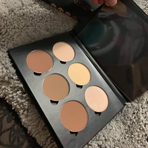 Brand new ABH contour palette ! - Picture 1 of 1